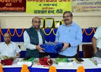 अग्रवाल सभा का स्थापना दिवस, शास्त्री एवं गांधी जयंती अग्रवरिष्ठजनों का सम्मान समारोह सम्पन्न