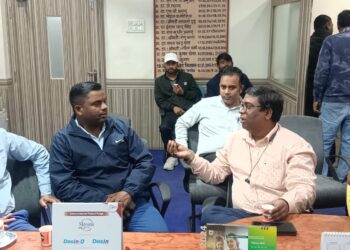 आश्वासन के बाद एसएनएमएमसीएच सफाई कर्मियों का हड़ताल समाप्त