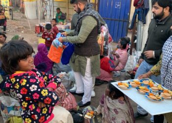 मानव सहयोग परिषद संस्था ने किया जरूरतमंदों में दवा,कंबल व आवश्यक सामग्री का वितरण