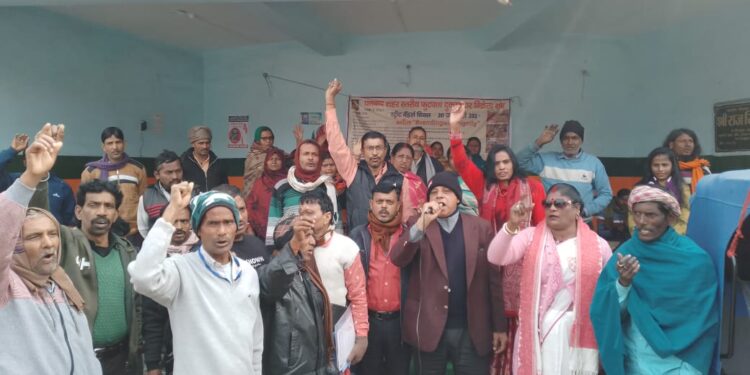 वेंडर दिवस पर विभिन्न मांगों के समर्थन में वेंडरों का धरना प्रदर्शन