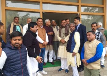 लोकसभा चुनाव की तैयारी पर नीतीश कुमार से मिला प्रतिनिधि मंडल