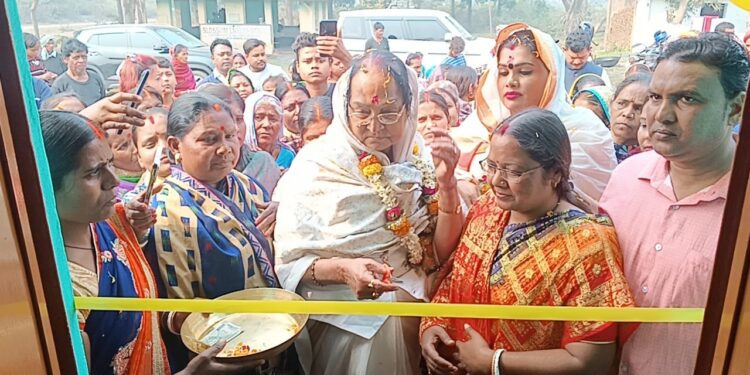 मुस्कान एक प्रयास संस्था का खुला कार्यालय, छम छम देवी किन्नर किया उद्घाटन