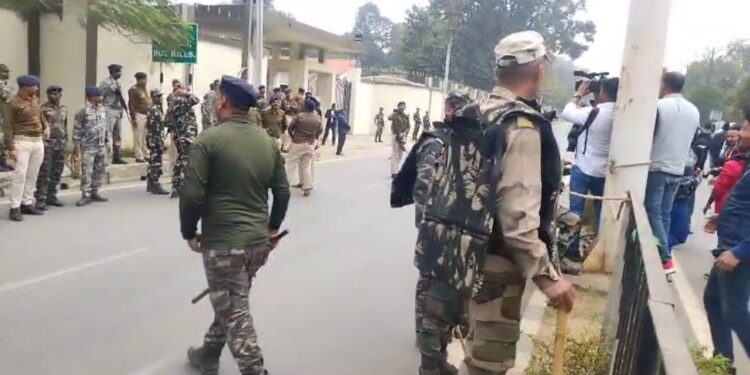 Big Breaking C.M Hemant Soren…झारखंड के मुख्यमंत्री हेमंत सोरेन से दोपहर से हो रही है पूछताछ, गिरफ्तारी की आशंका, कल्पना सोरेन बन सकती है सीएम