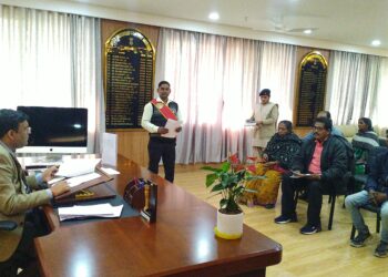 उपायुक्त ने छात्रवृत्ति व मुआवजा का शीघ्र भुगतान करने का दिया निर्देश