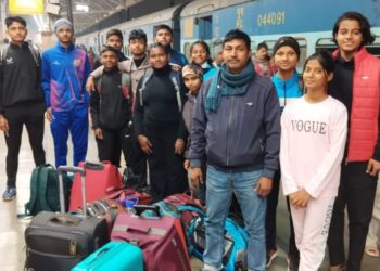 राष्ट्रीय अंतर जिला सब जूनियर एथलेटिक्स मीट के लिए धनबाद टीम रवाना