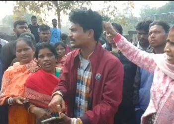धनबाद में युवक का मिला शव बरामद, क्षेत्र में सनसनी,पुलिस जांच में जुटी