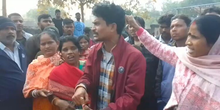 धनबाद में युवक का मिला शव बरामद, क्षेत्र में सनसनी,पुलिस जांच में जुटी