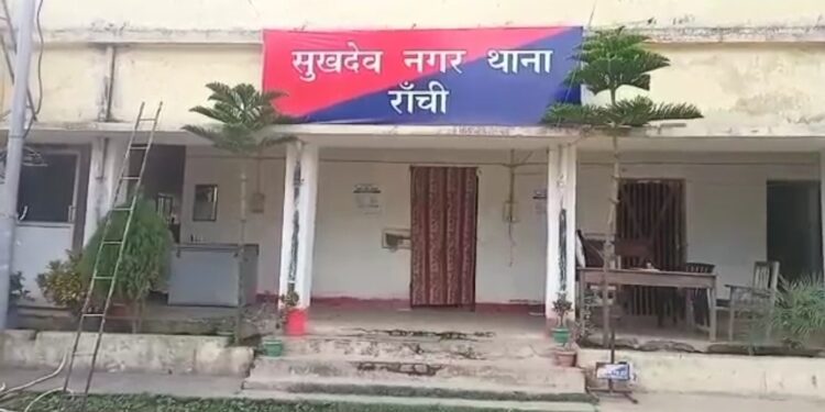 महिला वकील ने की किया आत्महत्या का प्रयास,थानेदार पर लगा गंभीर आरोप,थानेदार लाइन हाजिर