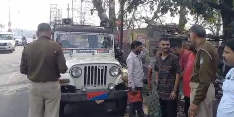 झरिया दुःखहरणी मंदिर के समीप अपराधियों ने रिटायर कर्मी से तीन लाख रूपये लूट कर हुआ फरार