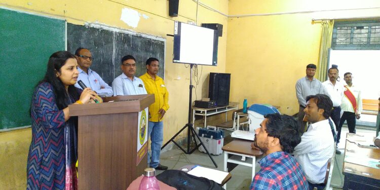 चुनाव को सफलतापूर्वक संपन्न कराने के लिए अच्छे से ले हैंड्स ऑन ट्रेनिंग – उपायुक्त