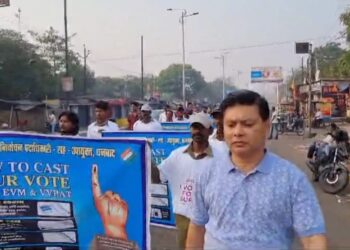मतदान प्रतिशत को बढ़ाने को लेकर नगर निगम का जागरूकता रैली।