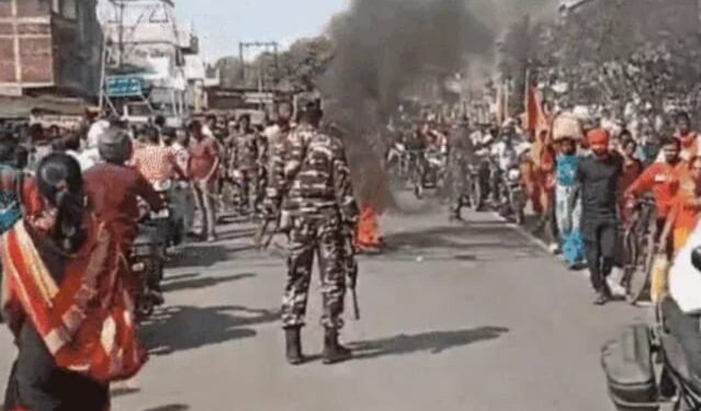 हत्या के आरोपी की पुलिस रिमांड के बाद बिगड़ी तबीयत, अस्पताल ले जाने के क्रम में हुई मौत, पुलिस पर लग रहा पिटाई का आरोप, विरोध में सड़क जाम और बवाल