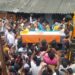 शहीद आर्मी जवान, नायक प्रज्ञानंद सिंह का शव पंहुचा उनके घर, सभी की आंखे थी नम, लगे भारत माता के जयकारे