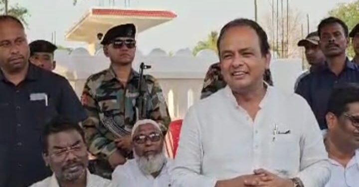 इरफान अंसारी का एक बार फिर विवादित बोल कहा गोड्डा सांसद निशिकांत दुबे को भागलपुर भेज दूंगा