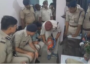 मुजफ्फरपुर जंक्शन पर श्रमिक एक्सप्रेस में अग्निशमन यंत्र विस्फोट से RPF जवान की मौत