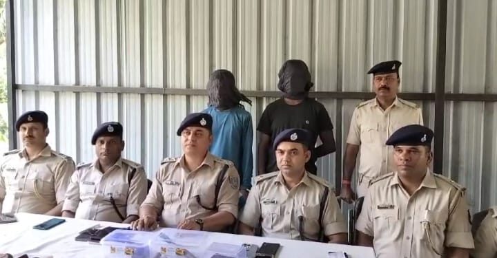 पुल निर्माण कंपनी से मांगा गया था 10 लाख रंगदारी, पुलिस ने पिस्टल के साथ गिरफ्तार कर भेजा जेल