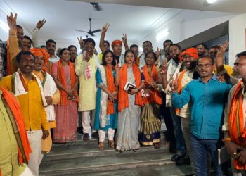 भाजपा के लोकसभा प्रत्याशी ढुल्लू महतो का 35 पार्षदों ने दिया समर्थन, जिताने का लिया संकल्प
