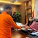 धनबाद लोकसभा के भाजपा प्रत्याशी ढुल्लू महतो ने किया नामांकन, पंहुचे मुख्यमंत्री भजनलाल शर्मा, बाबूलाल मरांडी, सुदेश महतो ने सभा को किया संबोधित