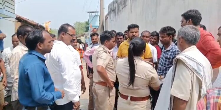 नवविवाहित महिला ने ससुराल में लगाई फांसी, मायके वालों ने हत्या का लगाया आरोप जांच में जुटी पुलिस