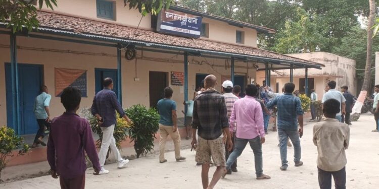 पूर्णिया में अपराधियों ने सीएसपी संचालक को गोलियों से किया छलनी,6 लाख लूटा, आक्रोशित लोगों ने किया थाना में तोड़फोड़