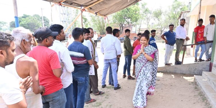 झारखंड की तीन लोकसभा और एक विधानसभा सीट पर चल वोटिंग