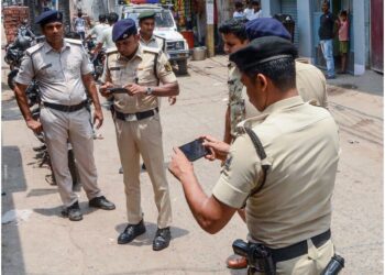 चुनावी रंजिश को लेकर छपरा में गोलीबारी, एक की मौत, दो लोग घायल, स्तिथि तनावपूर्ण, इंटरनेट सेवा बंद