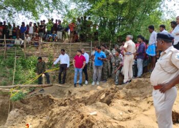 जामताड़ा में निर्माणाधीन मनरेगा सिंचाई कुंआ का मिट्टी धंसने से एक मजदूर की मौत, तीन घायल