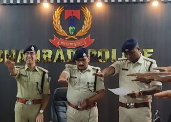 तंबाकू निषेध दिवस पर धनबाद पुलिस मुख्यालय में पुलिस पदाधिकारीयों व कर्मचारियों को दिलाई गई शपथ