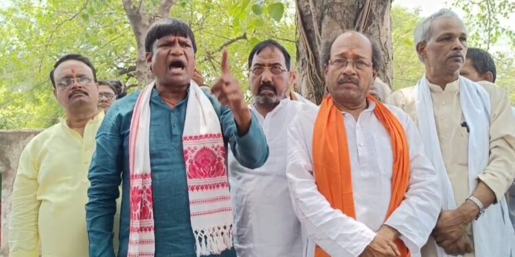 भाजपा प्रत्याशी ढुल्लू महतो का झरिया विधानसभा क्षेत्र के कई इलाकों में हुआ चुनावी कार्यक्रम