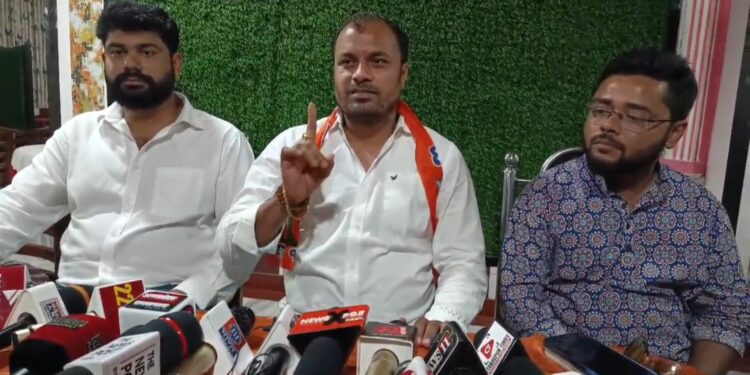 भाजपा नेता विजय पाण्डेय ने कहा व्यक्ति से नाराजगी हो सकती हैं, पार्टी में कोई नाराजगी नही है।