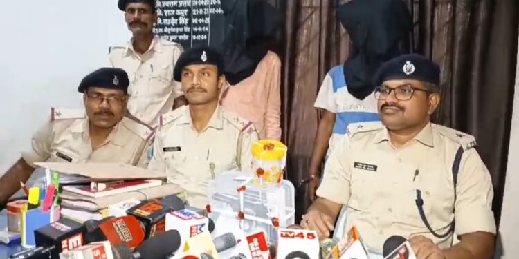 धनसार पुलिस ने दो युवकों को देसी पिस्टल और दो गोली साथ किया गिरफ्तार, मामला दर्ज 