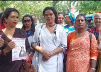 धनबाद लोकसभा सीट से निर्दलीय प्रत्याशी  सुनैना किन्नर जीत को लेकर लगा रही दम, कहा पहले के सांसद नही किए विकास, इसलिए थर्ड जेंडर को उतरना पड़ा चुनाव में