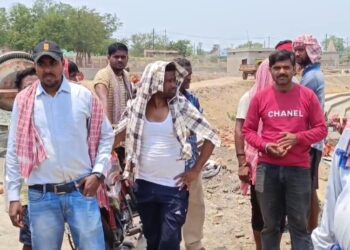 धनबाद नगर निगम के द्वारा तालाब सौंद्रीयकरण कार्य में भारी अनियमितता का आरोप, कार्य को करवाया बंद, जांच का आदेश
