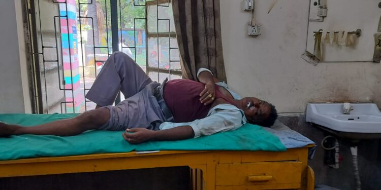 लोदना के बरारी में ओबी की चपेट में आने से बीसीसीएल कर्मी झुलसा, गंभीर