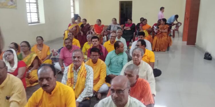 गायत्री परिवार ट्रस्ट, गायत्री शक्तिपीठ: सक्रिय परिवार की आवश्यक गोष्ठी संपन्न