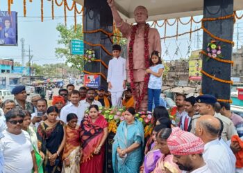 झरिया कतरास मोड़ में स्व. सूर्यदेव सिंह की 33वीं पुण्यतिथि पर सैकड़ो लोगो ने दी श्रद्धांजलि