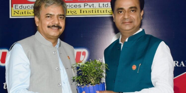 गोल के छात्रों ने जाना नीट / इंजिनियरिंग में सफलता का रहस्य