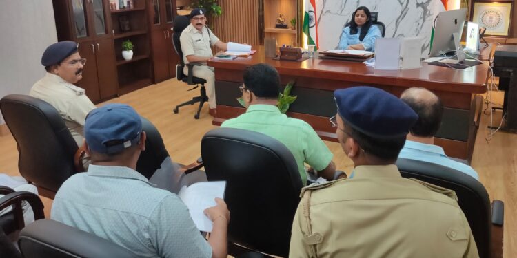 धनबाद उपायुक्त की अध्यक्षता में हुई कारा सुरक्षा समिति की बैठक, सुरक्षा व्यवस्था सुदृढ़ करने के निर्देश