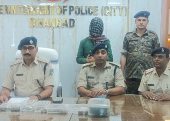 रिकवरी एजेंट के घर से पुलिस को मिली 80पीस जिंदा कारतूस,पति द्वारा प्रताड़ित करने की शिकायत पर गई थी पुलिस,आरोपी गिरफ्तार