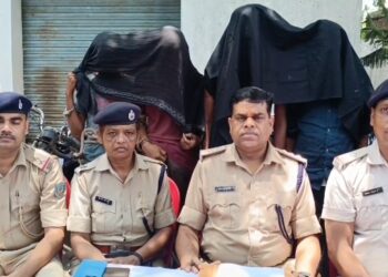 तीसरा थाना पुलिस ने लोहा चोरी करते चार लोहा चोर को किया गिरफ्तार, गैस कटर भी बरामद, प्रेस वार्ता कर SDPO ने दी जानकारी