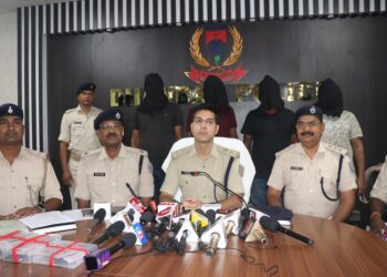 धनबाद के गोविंदपुर में हुए बाइक लूट कांड का पुलिस ने किया उद्भेदन, चार गिरफ्तार