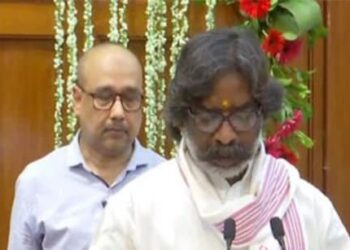 हेमंत सोरेन तीसरी बार झारखंड के मुख्यमंत्री के तौर पर ली सपथ