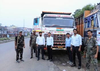 अवैध बालू लदा हाईवा व ट्रैक्टर जब्त, कार्रवाई के बावजूद नही रुक रहा, बालू का अवैध कारोबार