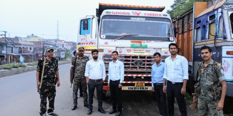 अवैध बालू लदा हाईवा व ट्रैक्टर जब्त, कार्रवाई के बावजूद नही रुक रहा, बालू का अवैध कारोबार