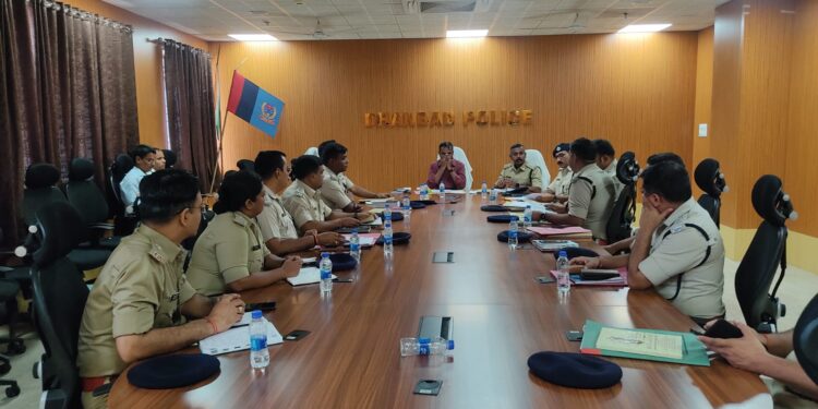 I.G ने पुलिस पदाधिकारियो के साथ की बैठक, पेंडेंसी कम करने और अपराधियों की धरपकड़ तेज करने के दिए निर्देश