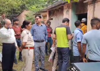 धनबाद IIT – ISM मे एक सेक्युरिटी गार्ड ने अपने कमरे में फांसी लगाकर की आत्महत्या