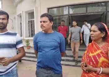 IIT – ISM के सेक्युरिटी गार्ड के आत्महत्या मामले में धनबाद पंहुचे परिजनो ने लगाए कई आरोप