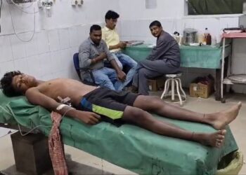 लव मैरेज करने पर प्रेमिका के भाई ने प्रेमी को मारी गोली, अस्पताल में चल रहा इलाज