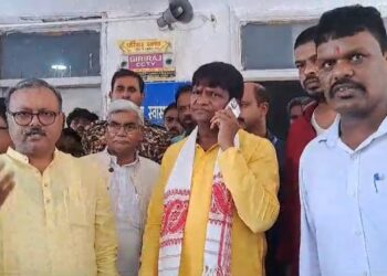 बोकारो में शंकर रवानी की गोली मारकर हत्या, सांसद ढुल्लू महतो ने एसपी को लगाई फटकार