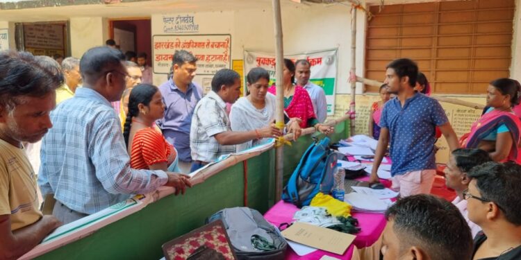 आपकी योजना आपकी सरकार आपके द्वार मेंप्रथम दिन 1566 आवेदनों का निष्पादन